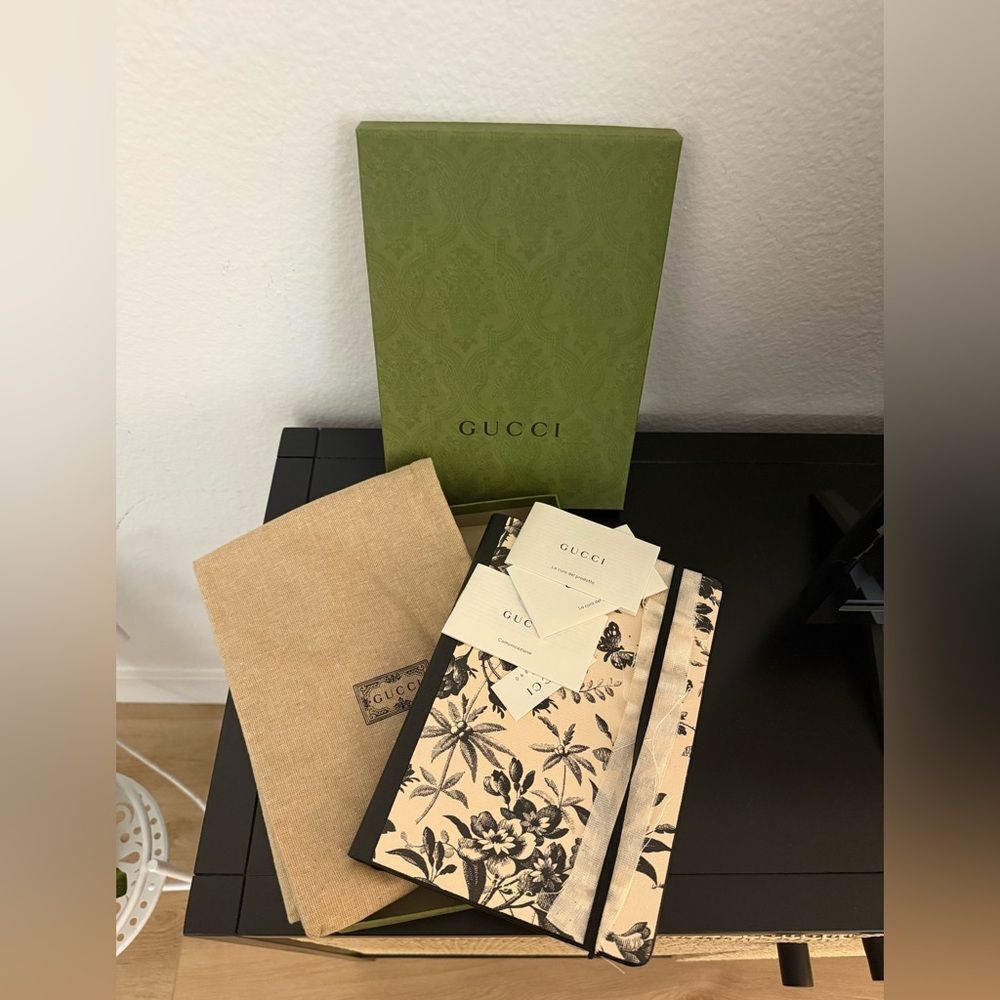 GUCCI Note Memo Butterfly Stationery Herbarium Large notebook, NIB